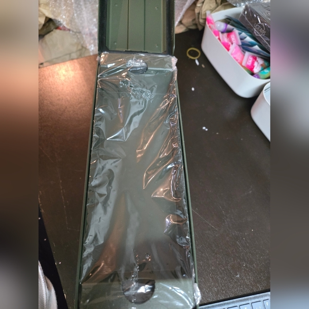 Ultra Pro W.A.R. Green Ammo Box - Picture 8 of 8